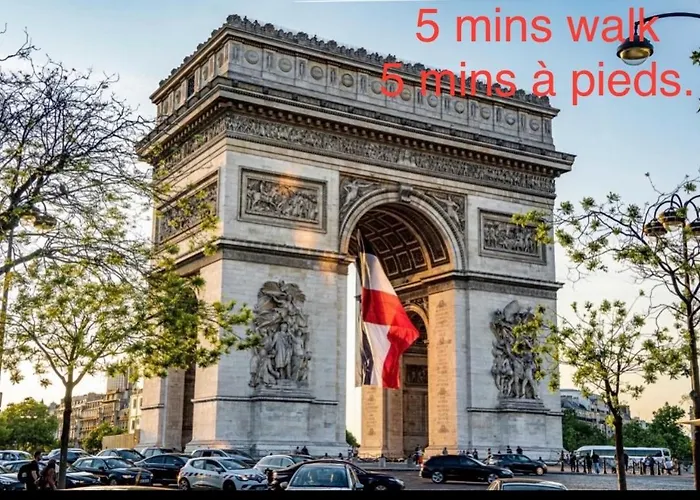 Elegant Trocadero Апартаменты *